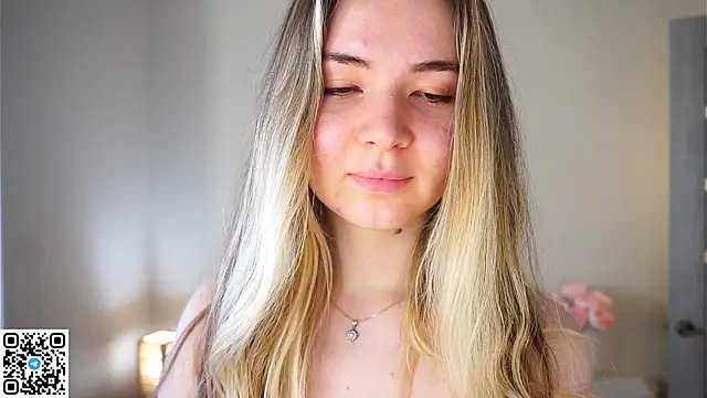 MarlinVarian Adlı Modelin Canlı XXX Sohbeti