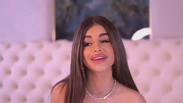 Chat +18 de BellaNoirre ao vivo