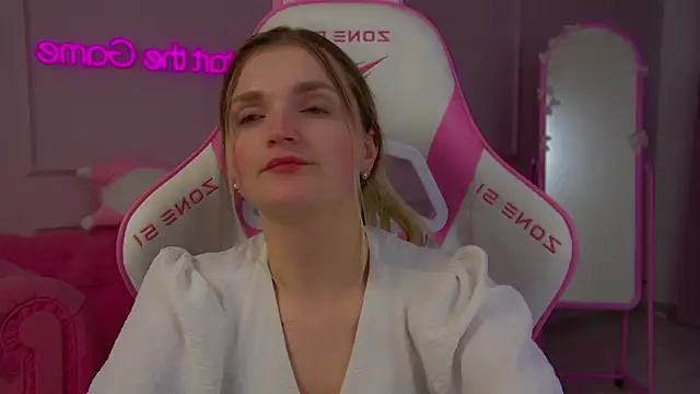 AnnyRaii: онлайн-секс-чат