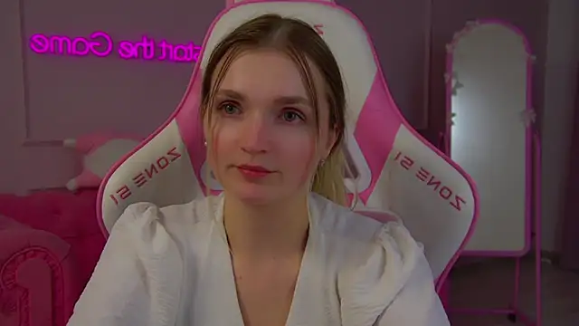 AnnyRaii 现场XXX聊天