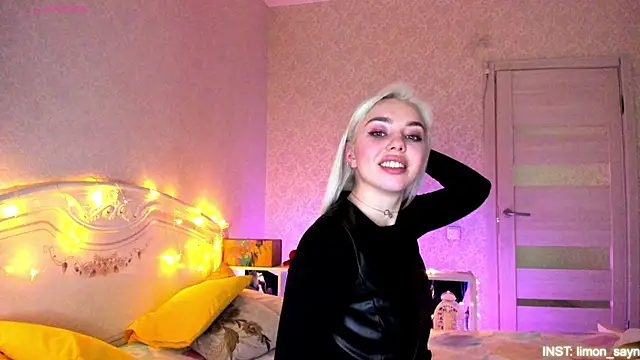 Chat XXX en directo de LillyMoure_