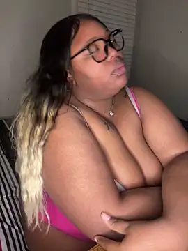 Chocolatebunnyxx96 现场XXX聊天