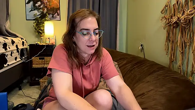 MirandaFlowers Show in webcam