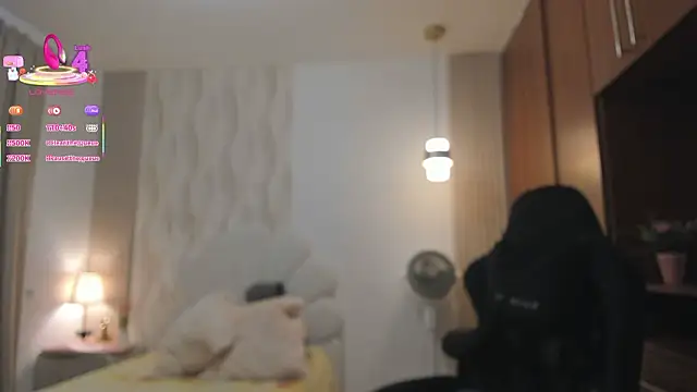 LuucyferのライブXXXチャット