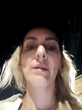 Monita_Med's Webcam Show