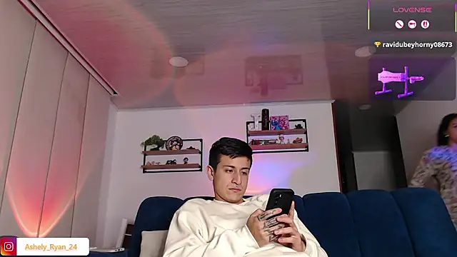 Chat +18 de ashely_ryan24 ao vivo