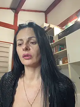 MiriamDelyn Chat XXX live