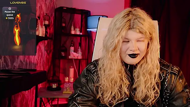 Chat +18 de LilithNlsn ao vivo