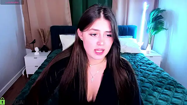 Crystal-Lace Adlı Modelin Canlı XXX Sohbeti