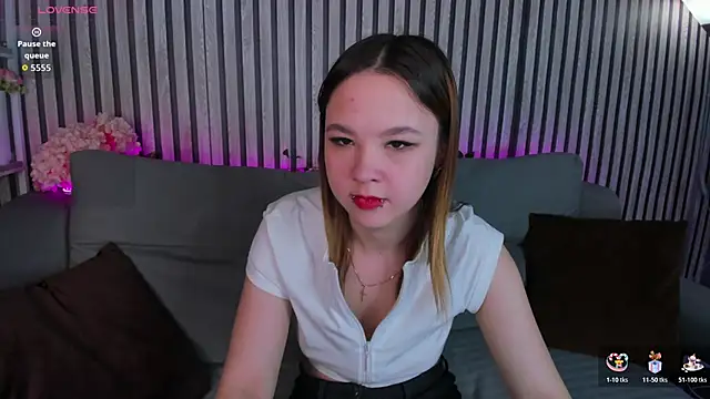 Lori_Bllossom's Live XXX Chat