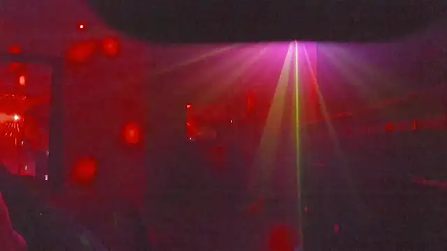 yiauana Live XXX-Chat