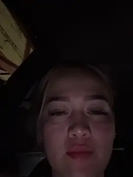 Danielavegax Adlı Modelin Canlı XXX Sohbeti