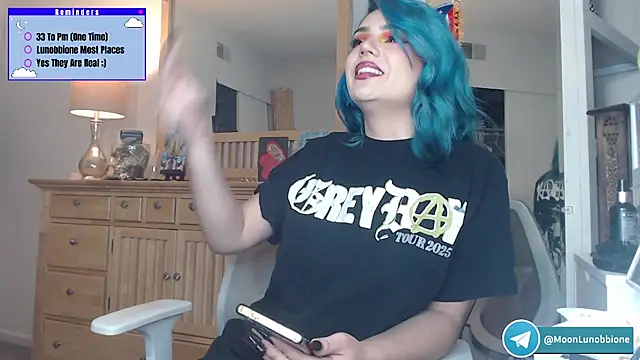 Pertunjukan Kamera Web Lunobbione