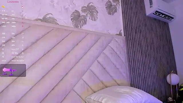 SarahRizof's Webcam Show