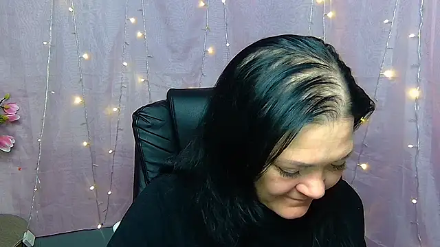 LauraFinn Chat XXX live