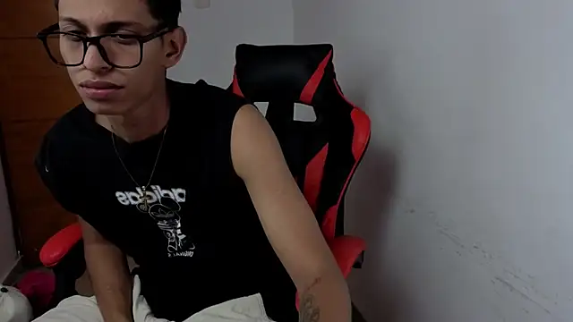 sung_yol Chat XXX in diretta