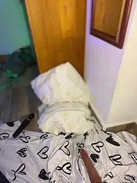 Pokazy przed kamerką – Ame_Desire