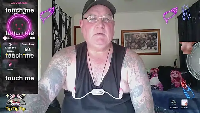 KINKYBLUEYES69 网络视讯表演