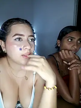 Chloe_Sky_loveのライブXXXチャット