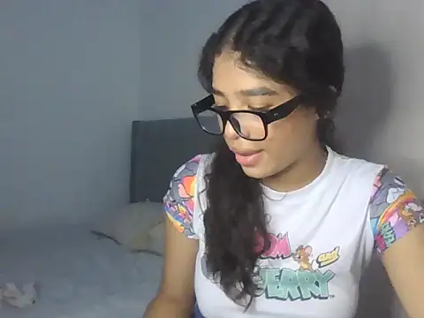 Chat +18 de VictoriaSkinny ao vivo