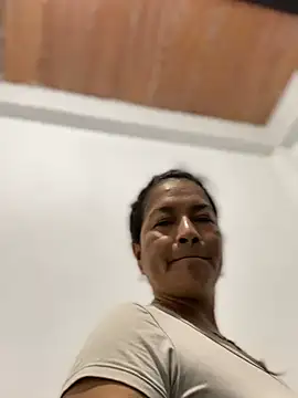 Jlo_69のライブXXXチャット