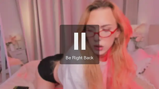 Tiffany__King Adlı Modelin Canlı XXX Sohbeti