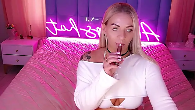 AllwaysHotJ – Naživo XXX chat