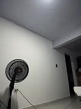 Sarahballiston_: διαδικτυακό σόου στην κάμερα