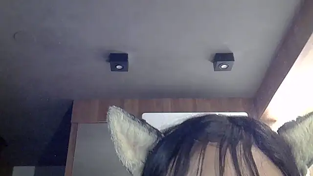 SkinnyKitten Live XXX Chat