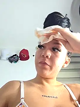 alaia_princess élő XXX-chatje