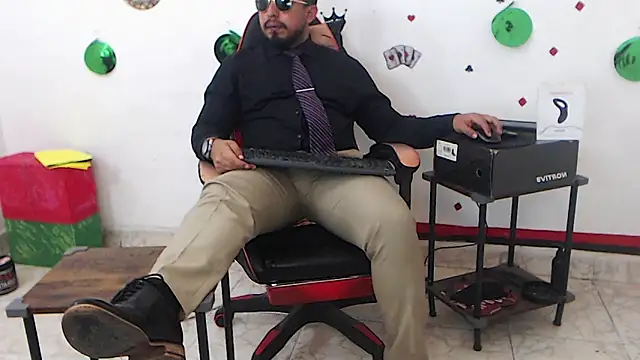 Chat XXX ao vivo de KalethBigDick