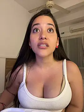 Nhefertary's Live XXX Chat