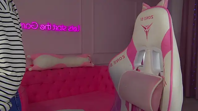 AnnyRaii's Live XXX Chat