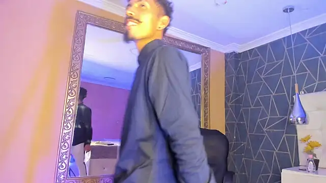 Chat XXX ao vivo de NoaahTylor