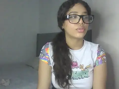 VictoriaSkinny's Live XXX Chat