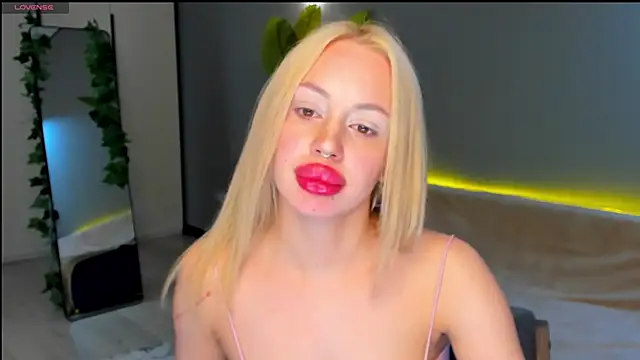 Luna_Beverly Live XXX-chat