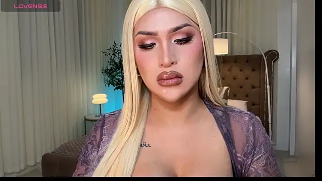 Your_Majesty_Tyra's Live XXX Chat