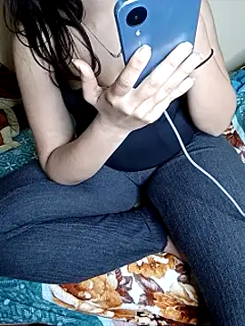 ShadiaStar Adlı Modelin Canlı XXX Sohbeti