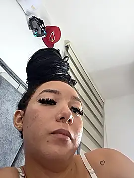 alaia_princess 即時 XXX 聊天