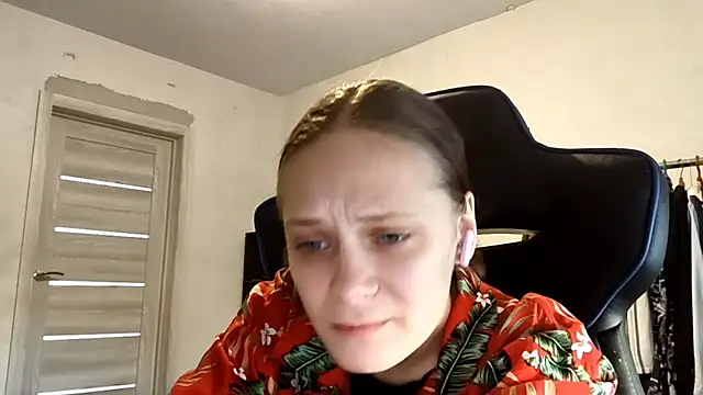 دردشة LuluSweetyGirl الجنسية المباشرة