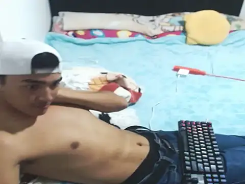 jean_polish: διαδικτυακό σόου στην κάμερα