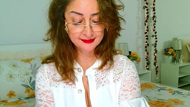 Tyana40 即時 XXX 聊天