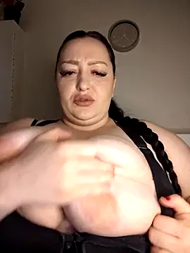 AMYRA_HOT 即時 XXX 聊天