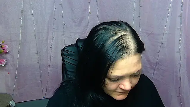 LauraFinn's Live XXX Chat