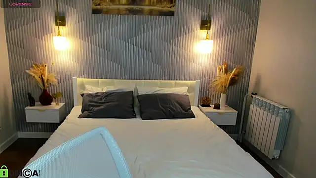 elise_robbie Chat XXX live