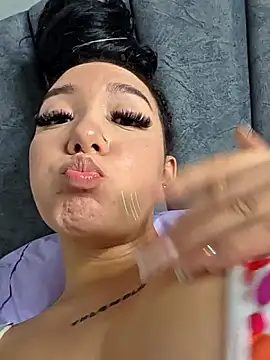 alaia_princess' Live XXX Chat