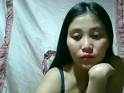 Webkamerová show SexyAsianPussy4u