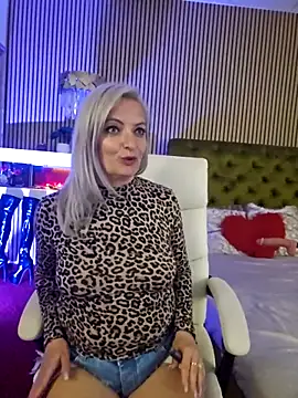 LadyTouch: онлайн-секс-чат