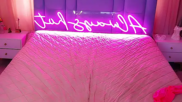 AllwaysHotJ Webcam-Show