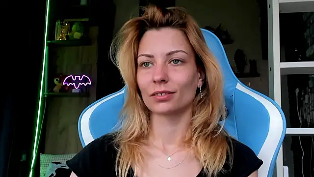 karo123421 Chat XXX live